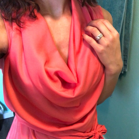 Sophisticated Blouse 😘 - Picture 7 of 7